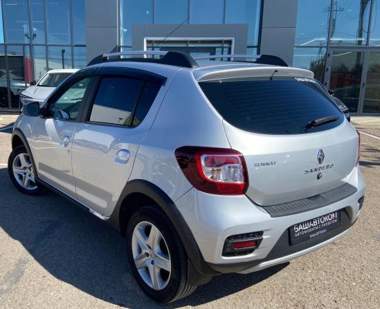 Renault Sandero II с пробегом 2017 года, цена 999 000 рублей, 97494 км, хэтчбек, Автокод Объявления
