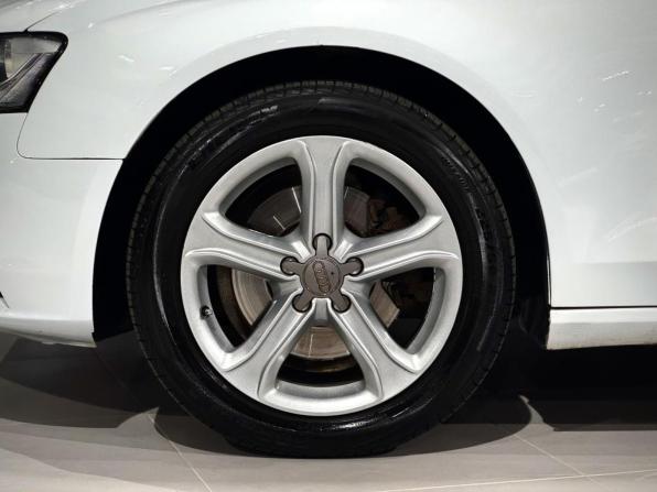 Audi A4 IV (B8) Рестайлинг с пробегом 2013 года, цена 1 150 000 рублей, 185557 км, седан, Автокод Объявления