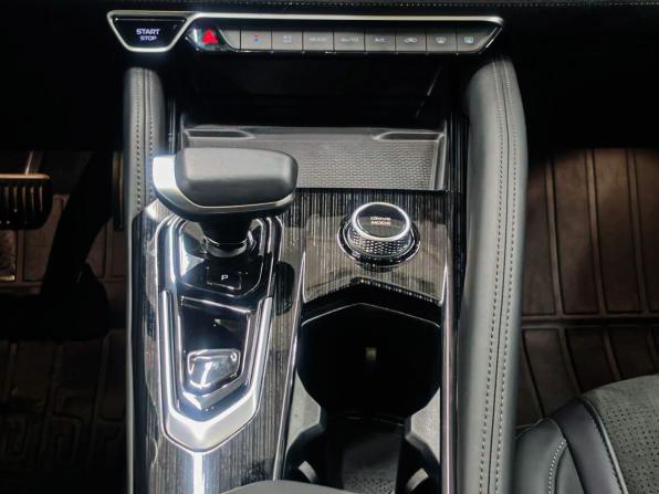 Geely Monjaro I с пробегом 2024 года, цена 3 629 900 рублей, 23000 км, внедорожник, Автокод Объявления