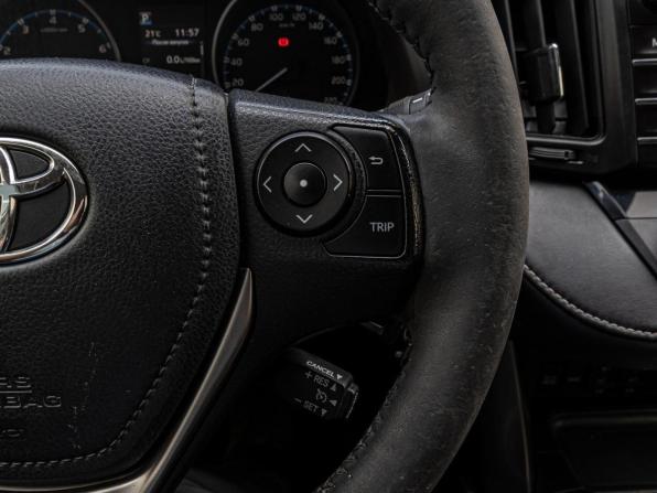 Toyota RAV4 IV (XA40) Рестайлинг с пробегом 2015 года, цена 2 380 000 рублей, 91788 км, внедорожник, Автокод Объявления