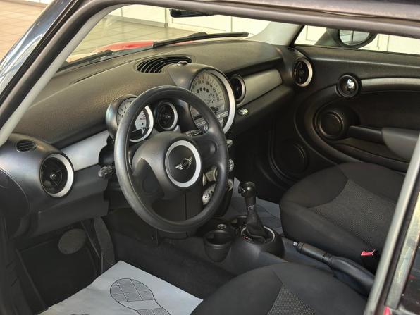 Mini Hatch II (R56) с пробегом 2009 года, цена 790 000 рублей, 170589 км, хэтчбек, Автокод Объявления
