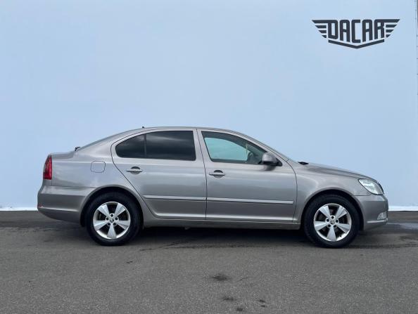 Skoda Octavia II (A5) Рестайлинг с пробегом 2012 года, цена 780 000 рублей, 143000 км, лифтбек, Автокод Объявления