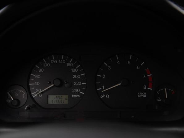 Mitsubishi Carisma I Рестайлинг с пробегом 2002 года, цена 188 000 рублей, 319529 км, седан, Автокод Объявления