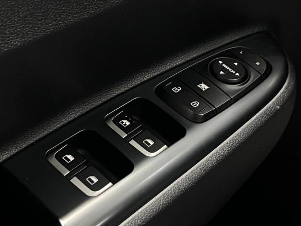 Kia Rio IV с пробегом 2019 года, цена 1 410 000 рублей, 92007 км, седан, Автокод Объявления