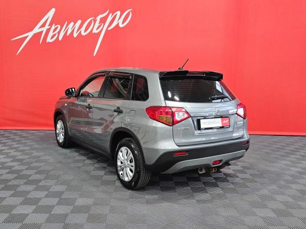Suzuki Vitara II с пробегом 2018 года, цена 1 655 000 рублей, 111764 км, внедорожник, Автокод Объявления
