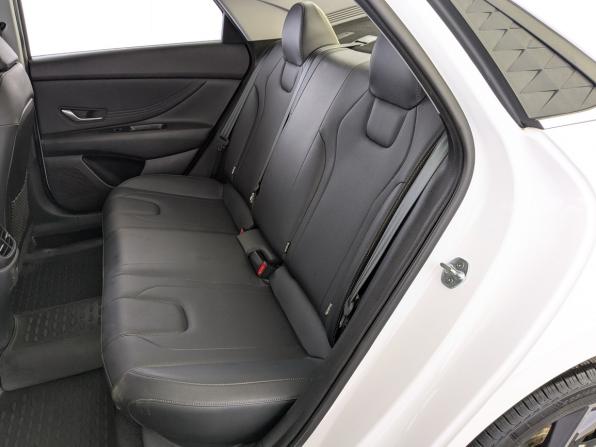 Hyundai Elantra VII (CN7) Рестайлинг с пробегом 2024 года, цена 2 200 000 рублей, 34821 км, седан, Автокод Объявления