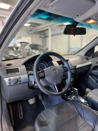 Opel Astra H Рестайлинг с пробегом 2008 года, цена 649 000 рублей, 265431 км, седан, Автокод Объявления