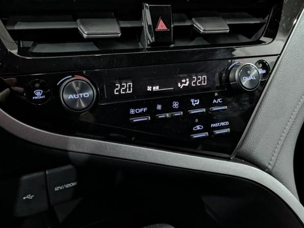 Toyota Camry VIII (XV70) Рестайлинг с пробегом 2021 года, цена 2 950 000 рублей, 86071 км, седан, Автокод Объявления