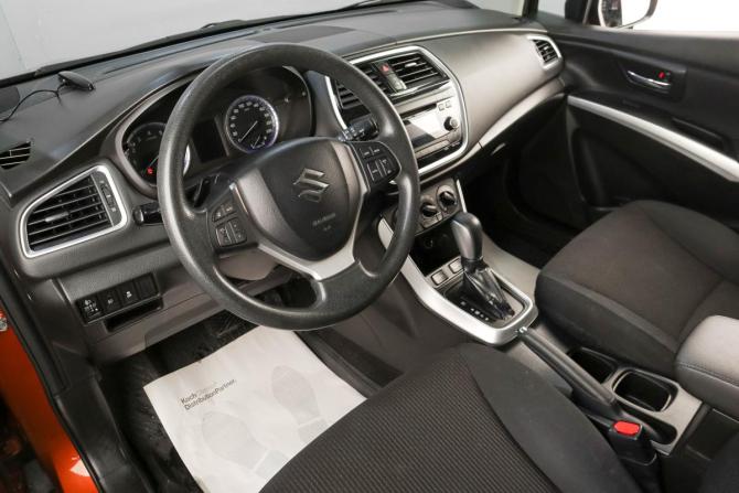 Suzuki SX4 II (S-Cross) Рестайлинг с пробегом 2018 года, цена 1 659 000 рублей, 102544 км, хэтчбек, Автокод Объявления