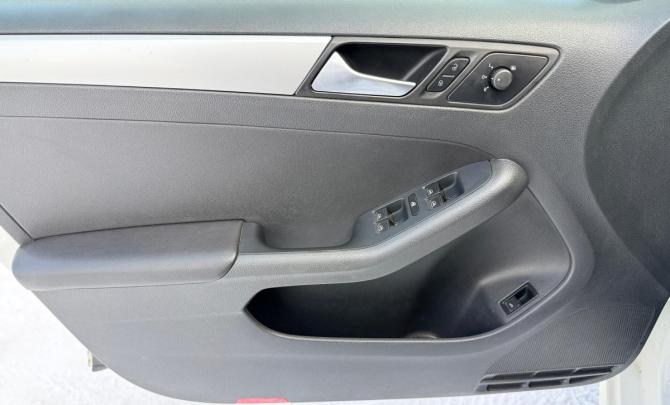 Volkswagen Jetta VI с пробегом 2013 года, цена 835 000 рублей, 217815 км, седан, Автокод Объявления
