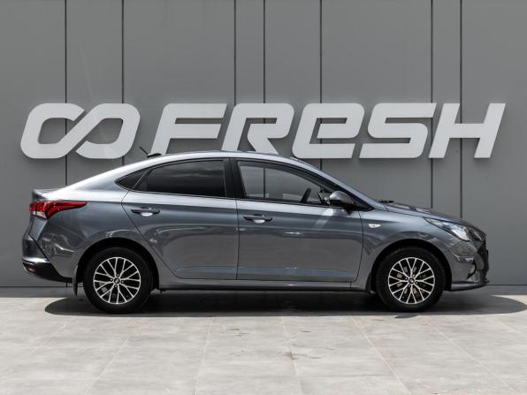 Hyundai Solaris II Рестайлинг с пробегом 2020 года, цена 1 540 000 рублей, 121605 км, седан, Автокод Объявления