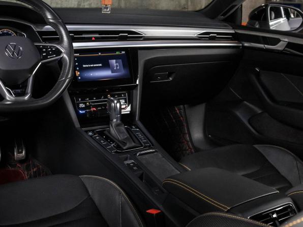 Volkswagen Passat CC II Рестайлинг с пробегом 2020 года, цена 3 790 000 рублей, 31778 км, лифтбек, Автокод Объявления