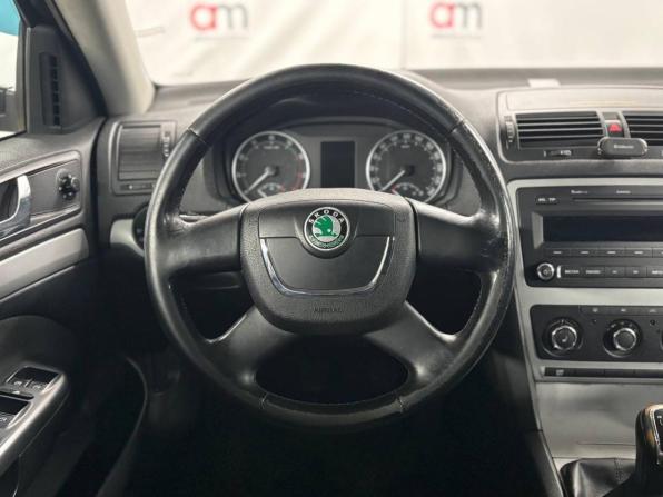 Skoda Octavia II (A5) Рестайлинг с пробегом 2012 года, цена 629 000 рублей, 227000 км, лифтбек, Автокод Объявления
