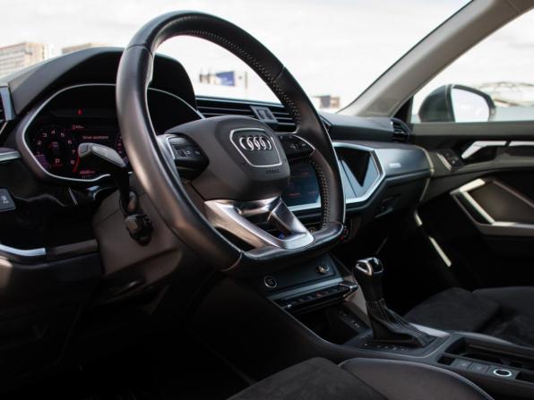Audi Q3 II (F3) с пробегом 2021 года, цена 3 998 000 рублей, 40679 км, внедорожник, Автокод Объявления