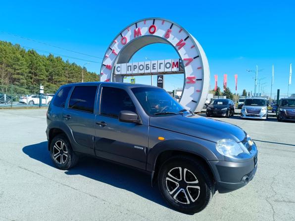 Chevrolet Niva I Рестайлинг с пробегом 2018 года, цена 693 000 рублей, 101546 км, внедорожник, Автокод Объявления