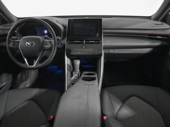 Toyota Avalon V с пробегом 2022 года, цена 3 090 000 рублей, 16286 км, седан, Автокод Объявления