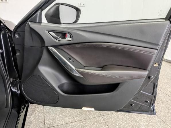 Mazda 6 III (GJ) Рестайлинг с пробегом 2015 года, цена 1 690 000 рублей, 162037 км, седан, Автокод Объявления