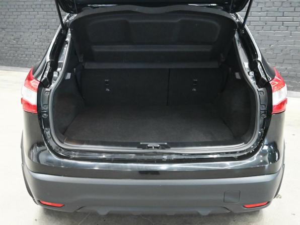 Nissan Qashqai II с пробегом 2015 года, цена 1 800 000 рублей, 102508 км, внедорожник, Автокод Объявления