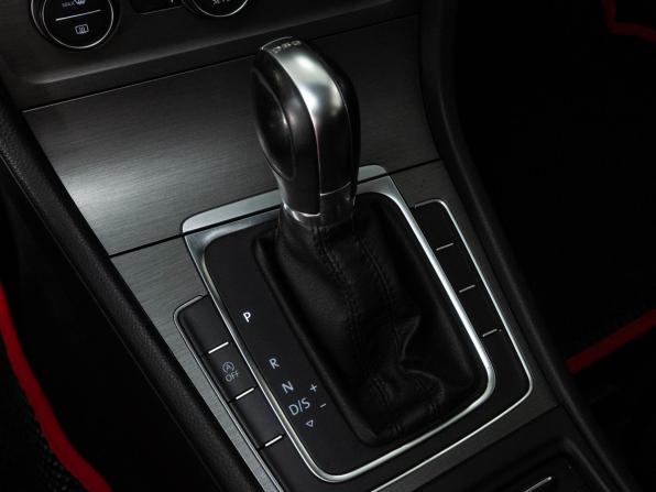 Volkswagen Golf VII с пробегом 2013 года, цена 1 100 000 рублей, 185490 км, хэтчбек, Автокод Объявления