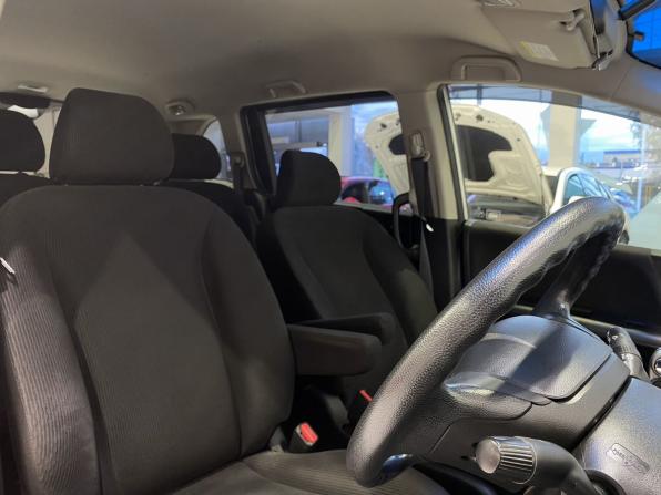 Honda Freed I Рестайлинг с пробегом 2012 года, цена 1 129 900 рублей, 106400 км, компактвэн, Автокод Объявления