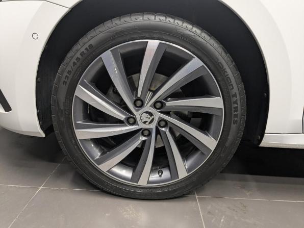 Skoda Octavia IV (A8) с пробегом 2020 года, цена 2 750 000 рублей, 52871 км, лифтбек, Автокод Объявления