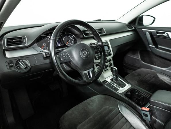 Volkswagen Passat B7 с пробегом 2012 года, цена 1 109 700 рублей, 139447 км, седан, Автокод Объявления