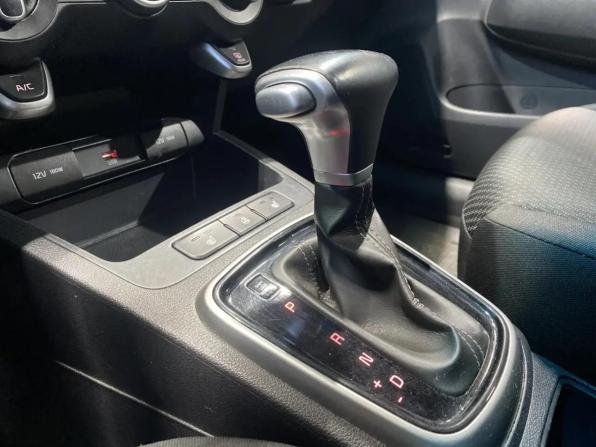 Kia Rio IV Рестайлинг с пробегом 2021 года, цена 1 689 000 рублей, 42142 км, хэтчбек, Автокод Объявления