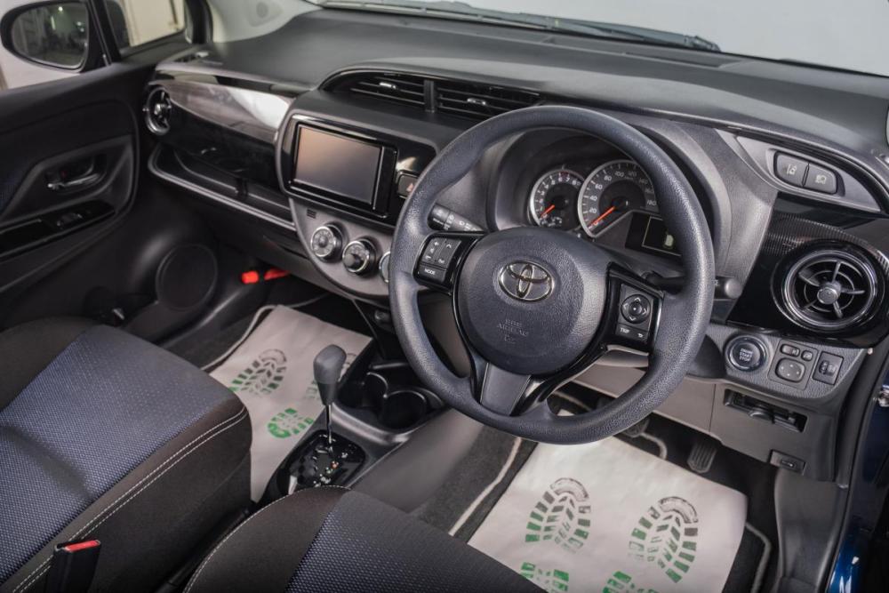 Toyota Vitz III (XP130) Рестайлинг 2 Томск  - изображение 8