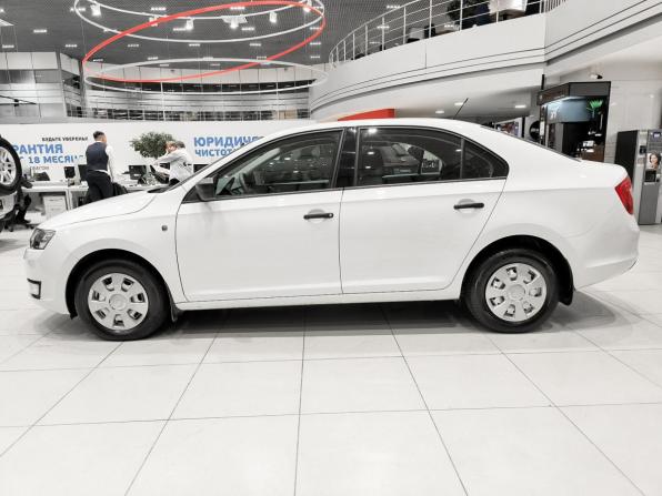 Skoda Rapid I с пробегом 2016 года, цена 1 080 000 рублей, 88160 км, лифтбек, Автокод Объявления