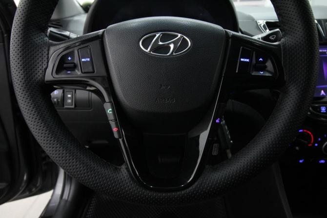 Hyundai Solaris I с пробегом 2011 года, цена 600 000 рублей, 277000 км, седан, Автокод Объявления