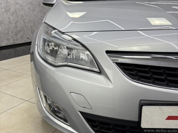 Opel Astra J Рестайлинг с пробегом 2012 года, цена 1 345 000 рублей, 28483 км, хэтчбек, Автокод Объявления