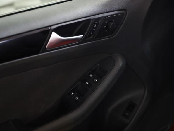 Volkswagen Jetta VI с пробегом 2012 года, цена 679 777 рублей, 346347 км, седан, Автокод Объявления