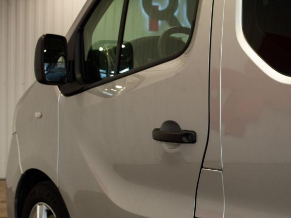 Renault Trafic III с пробегом 2015 года, цена 2 000 000 рублей, 143806 км, минивэн, Автокод Объявления