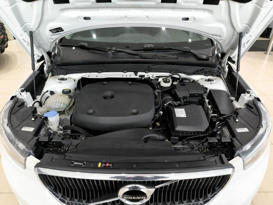 Volvo XC40 I Казань  - изображение 11