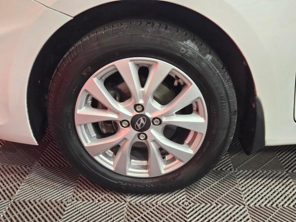 Hyundai Solaris I с пробегом 2013 года, цена 799 000 рублей, 74083 км, седан, Автокод Объявления