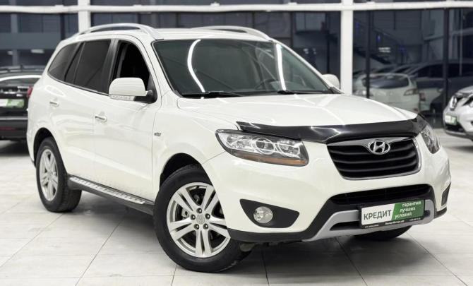 Hyundai Santa Fe II Рестайлинг с пробегом 2011 года, цена 1 099 000 рублей, 303238 км, внедорожник, Автокод Объявления