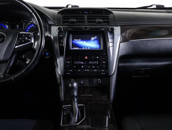 Toyota Camry VII (XV50) Рестайлинг с пробегом 2017 года, цена 1 434 000 рублей, 212717 км, седан, Автокод Объявления