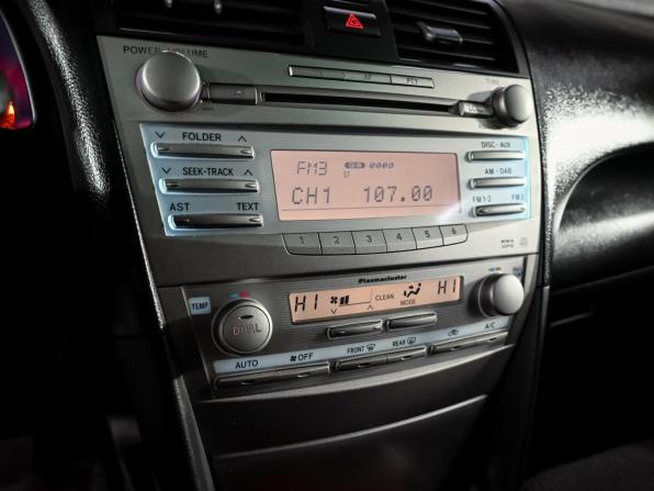 Toyota Camry VI (XV40) Рестайлинг с пробегом 2011 года, цена 1 150 000 рублей, 263355 км, седан, Автокод Объявления