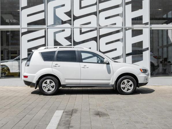 Mitsubishi Outlander II Рестайлинг с пробегом 2010 года, цена 1 070 000 рублей, 255027 км, внедорожник, Автокод Объявления