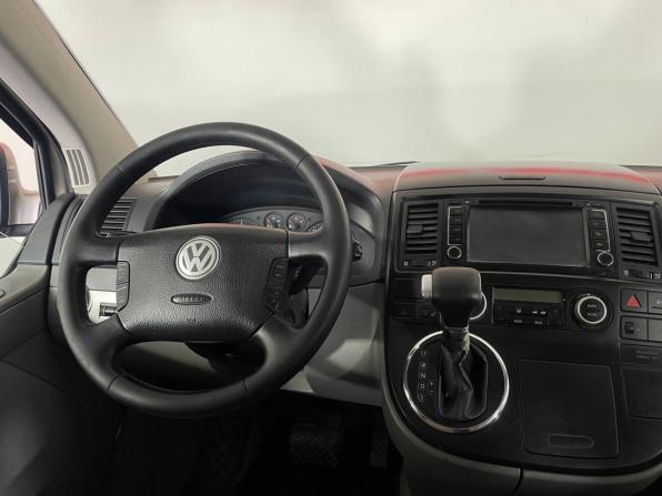 Volkswagen Multivan T5 с пробегом 2008 года, цена 1 420 000 рублей, 381251 км, минивэн, Автокод Объявления