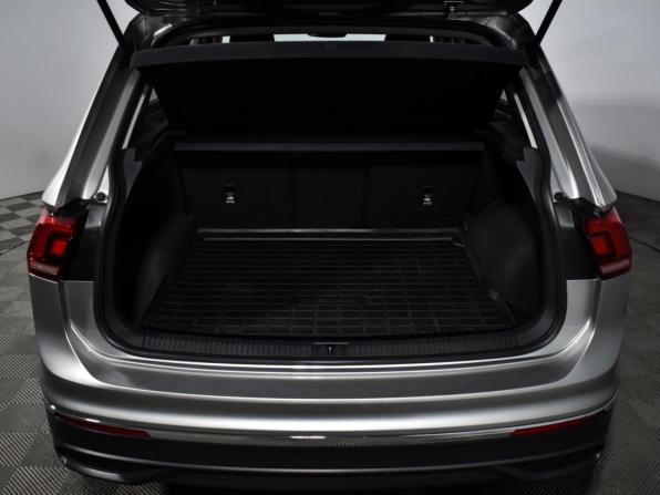 Volkswagen Tiguan II Рестайлинг с пробегом 2021 года, цена 2 235 000 рублей, 184951 км, внедорожник, Автокод Объявления