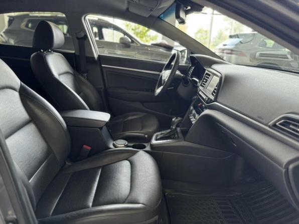 Hyundai Elantra VI (AD) Рестайлинг с пробегом 2019 года, цена 1 635 000 рублей, 70531 км, седан, Автокод Объявления