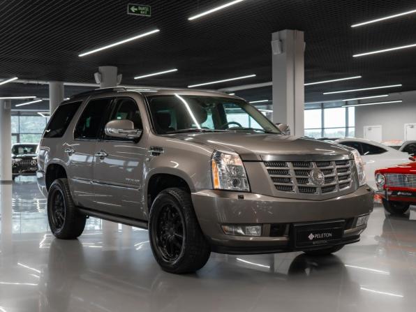 Cadillac Escalade III с пробегом 2011 года, цена 2 490 000 рублей, 132700 км, внедорожник, Автокод Объявления