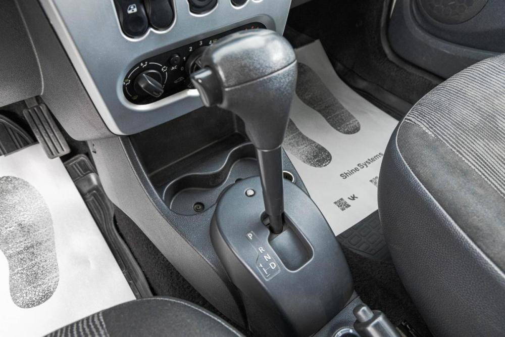 Renault Logan I Рестайлинг Барнаул  - изображение 16