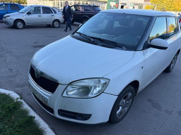 Skoda Fabia II Рестайлинг с пробегом 2010 года, цена 250 000 рублей, 300000 км, хэтчбек, Автокод Объявления