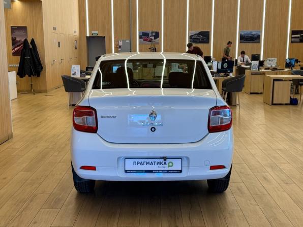 Renault Logan II Рестайлинг с пробегом 2018 года, цена 599 000 рублей, 133000 км, седан, Автокод Объявления