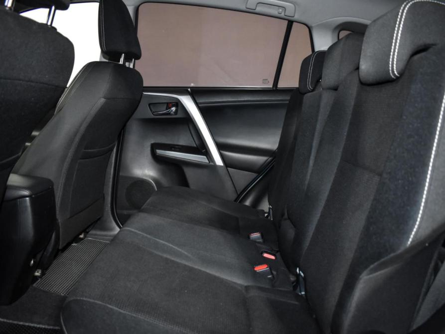 Toyota RAV4 IV (XA40) Рестайлинг Санкт-Петербург  - изображение 13