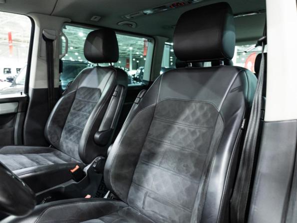 Volkswagen Multivan T6 с пробегом 2019 года, цена 3 400 000 рублей, 182217 км, минивэн, Автокод Объявления