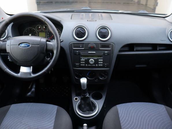 Ford Fusion I Рестайлинг с пробегом 2007 года, цена 370 000 рублей, 170420 км, хэтчбек, Автокод Объявления