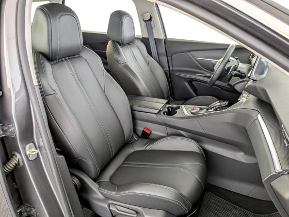 Peugeot 5008 II Рестайлинг с пробегом 2021 года, цена 3 165 000 рублей, 8200 км, внедорожник, Автокод Объявления